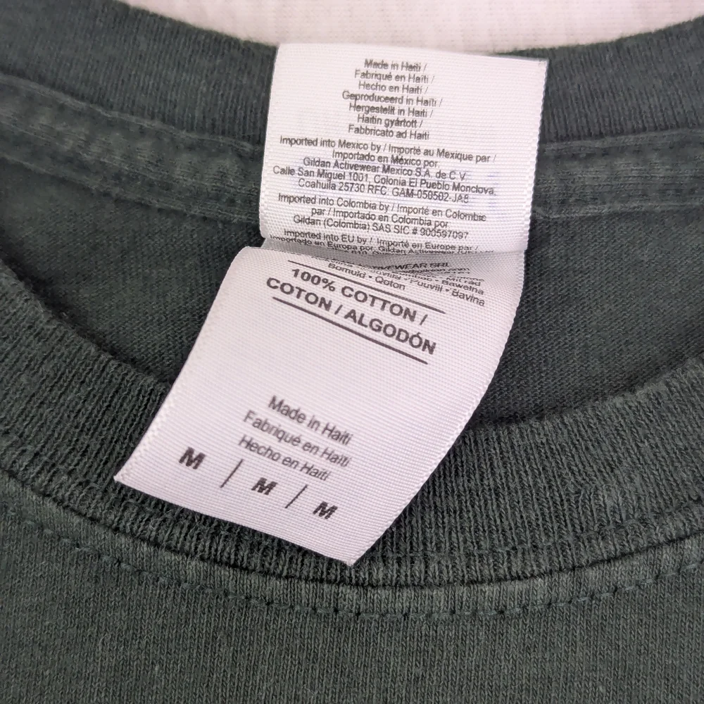 Buc-ee's Bucees Truck Stop Beaver Tee Shirt Madisonville, TX Medium - Picture 4 of 6